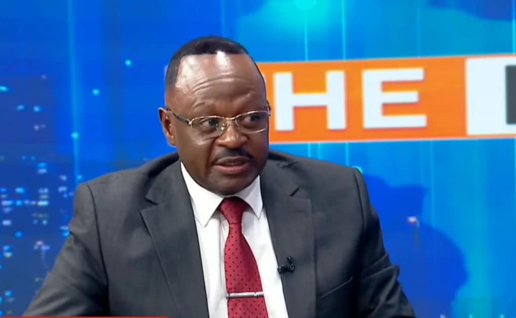 IEBC officials registering voters during the ECVR exercise in Nairobi