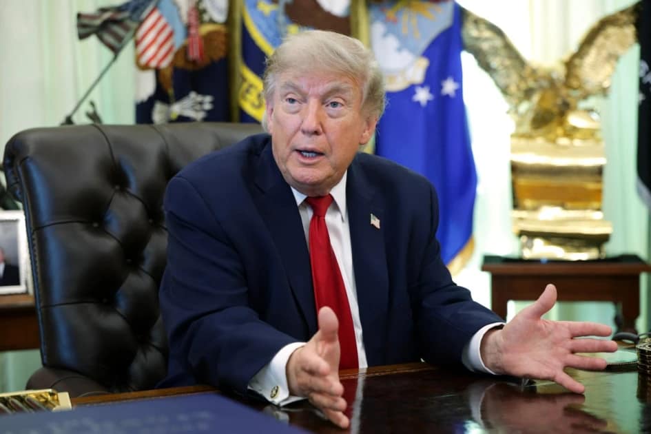 Trumps Warns China and Russia Against Arming Iran